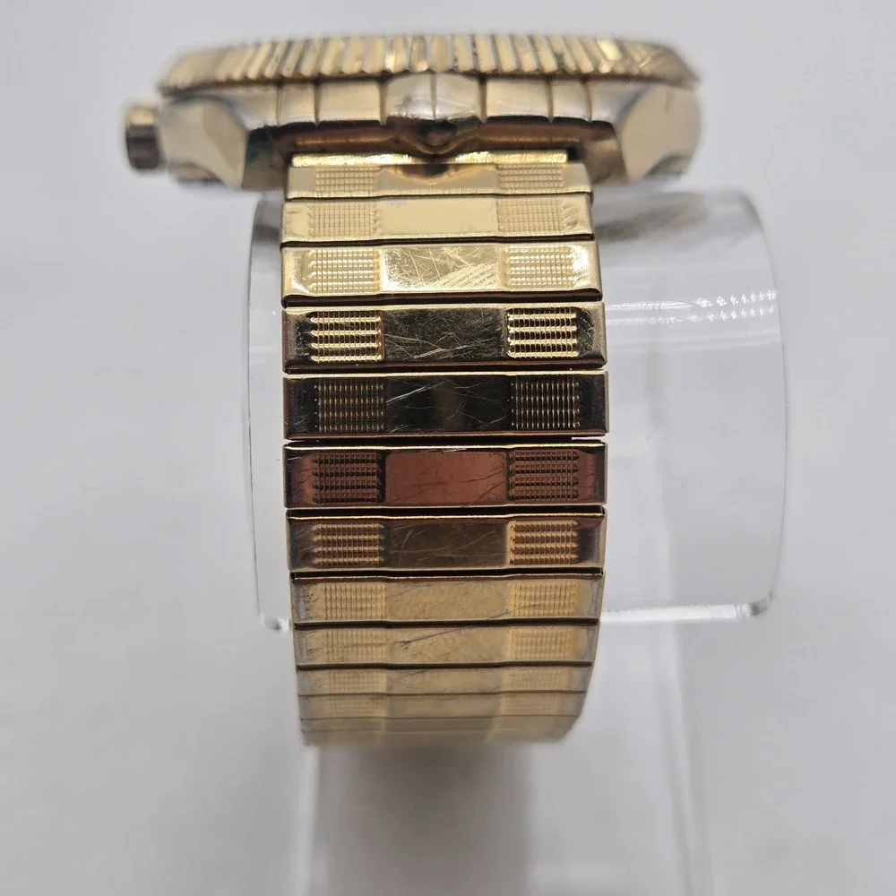 MIYKON Gold Watch Crystal Hour Markers, Gold Stretch Band (30M WR)